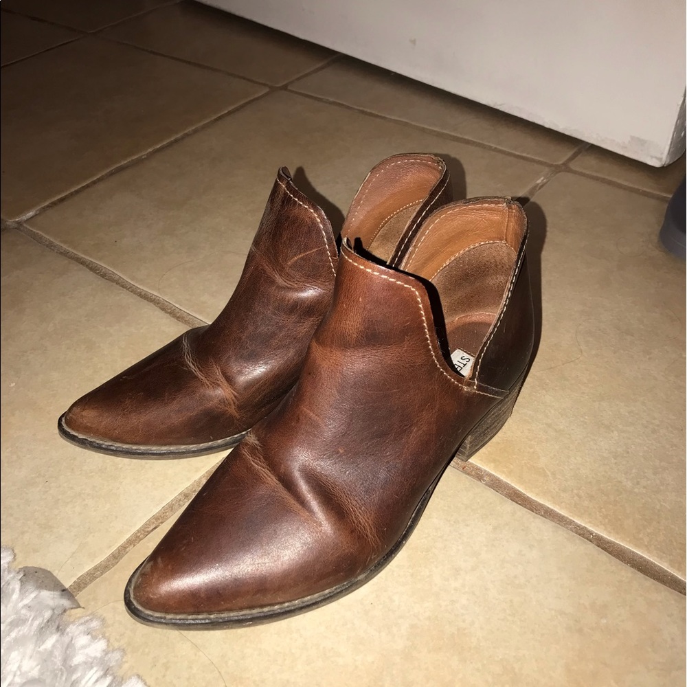 Steve Madden leather booties!